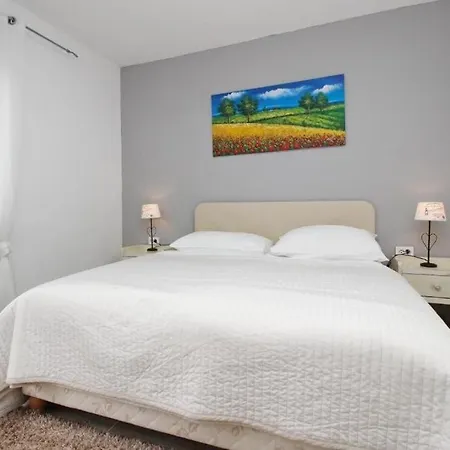 With Parking Space Baska, Krk - 24408 Apartman Baška