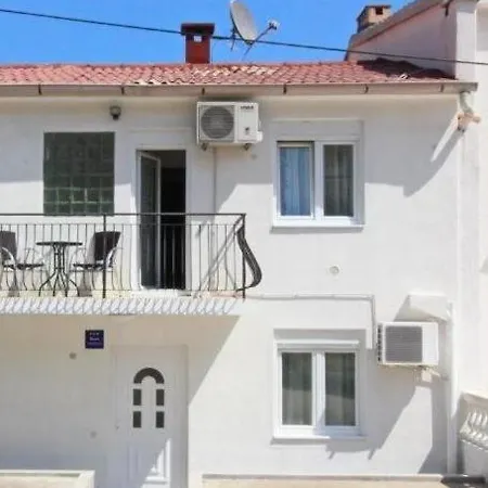 Appartement With Parking Space Baska, Krk - 24408 Baška
