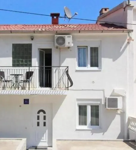 Apartmán With Parking Space Baska, Krk - 24408 Baška