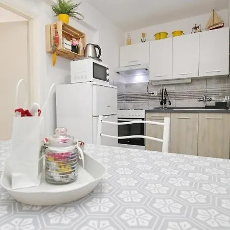 With Parking Space Baska, Krk - 24408 شقة باشْكا